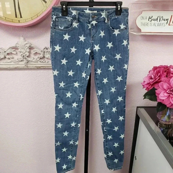 Forever 21 Star Print Skinny Jeans - Picture 1 of 6